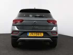 Volkswagen T-Roc (2023) thumbnail 11