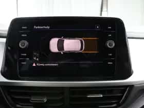 Volkswagen T-Roc (2023) thumbnail 16