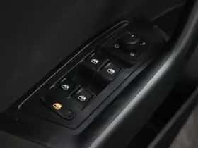 Volkswagen T-Roc (2023) thumbnail 31