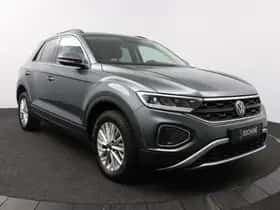 Volkswagen T-Roc (2023) thumbnail 5