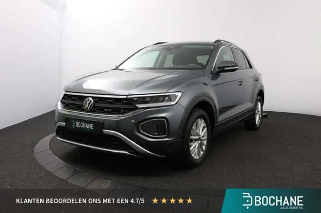 Volkswagen T-Roc (2023) thumbnail 1
