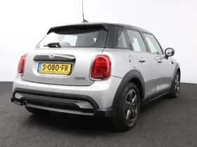 MINI Cooper (2023) thumbnail 2