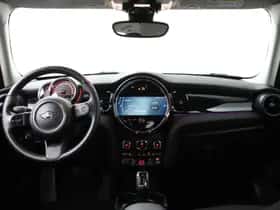 MINI Cooper (2023) thumbnail 3