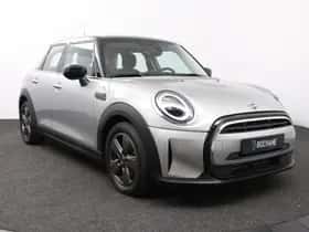 MINI Cooper (2023) thumbnail 5