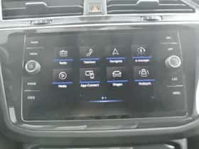 Volkswagen Tiguan (2022) thumbnail 24