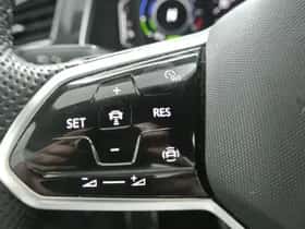 Volkswagen Tiguan (2022) thumbnail 32