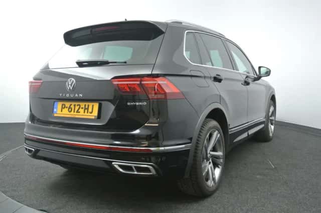 Volkswagen Tiguan (2022) thumbnail 2
