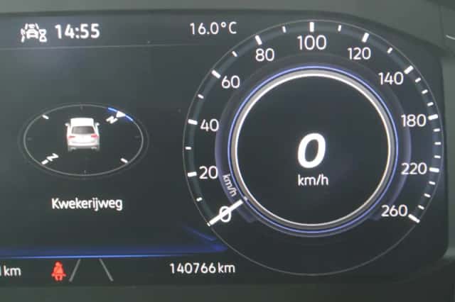 Volkswagen Tiguan (2022) thumbnail 5