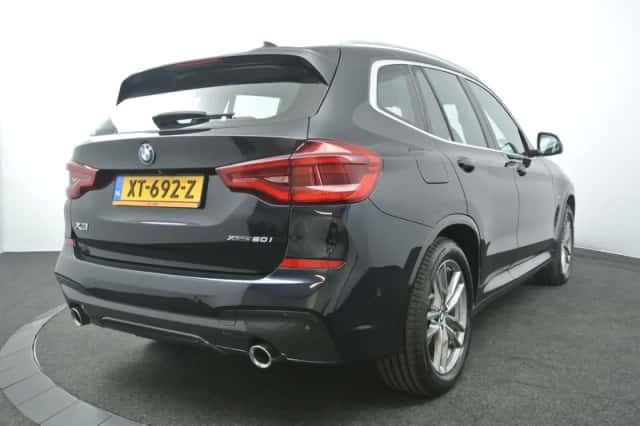 BMW X3 (2019) thumbnail 2