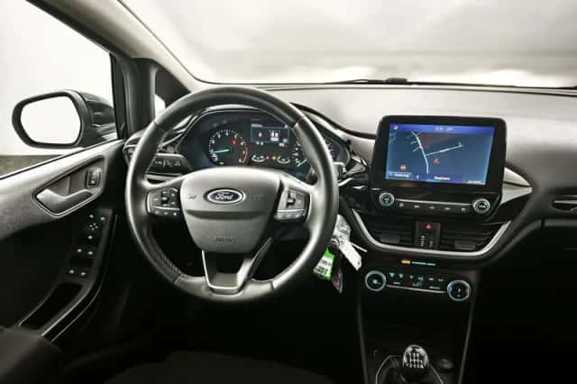Ford Fiesta (2022) thumbnail 3