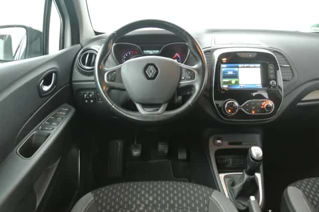 Renault Captur (2019) thumbnail 3