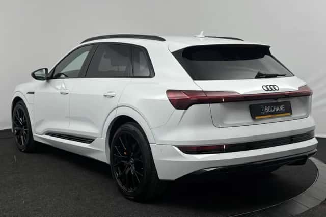 Audi e-tron (2023) thumbnail 6