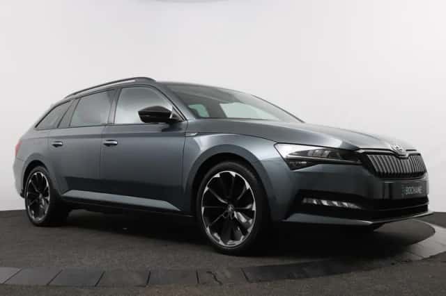 Škoda Superb (2021) thumbnail 5