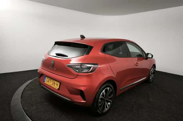 Renault Clio (2024) thumbnail 2