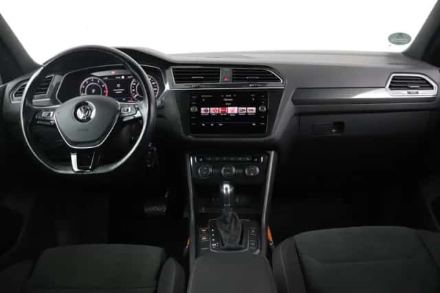 Volkswagen Tiguan (2018) thumbnail 3