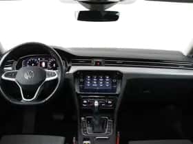 Volkswagen Passat (2021) thumbnail 3