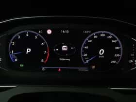 Volkswagen Passat (2021) thumbnail 4
