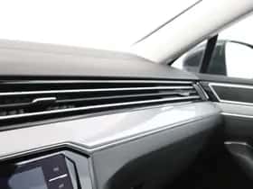 Volkswagen Passat (2021) thumbnail 10