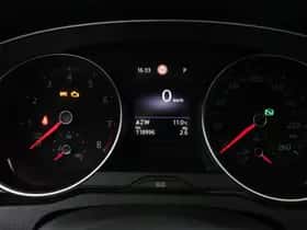 Volkswagen Passat (2021) thumbnail 4