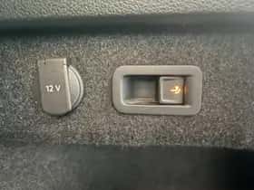 Volkswagen Passat (2021) thumbnail 34