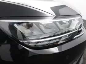 Volkswagen Passat (2021) thumbnail 36
