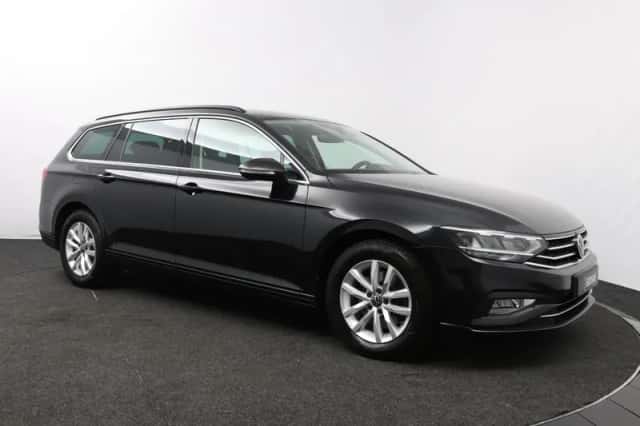 Volkswagen Passat (2021) thumbnail 5