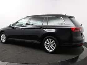 Volkswagen Passat (2021) thumbnail 6