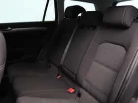 Volkswagen Passat (2021) thumbnail 9