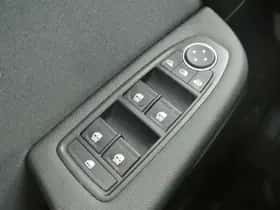 Renault Clio (2024) thumbnail 37