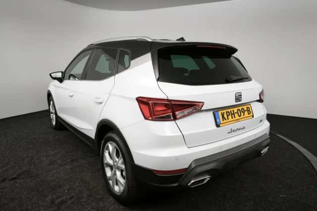 SEAT Arona (2025) thumbnail 6
