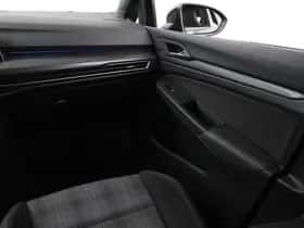 Volkswagen Golf (2022) thumbnail 11