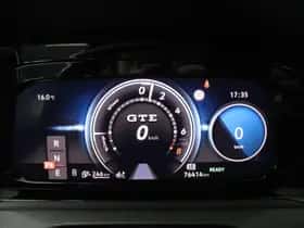Volkswagen Golf (2022) thumbnail 4