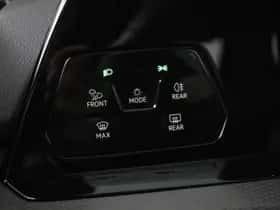 Volkswagen Golf (2022) thumbnail 40