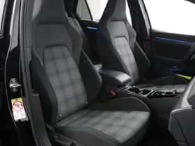 Volkswagen Golf (2022) thumbnail 10
