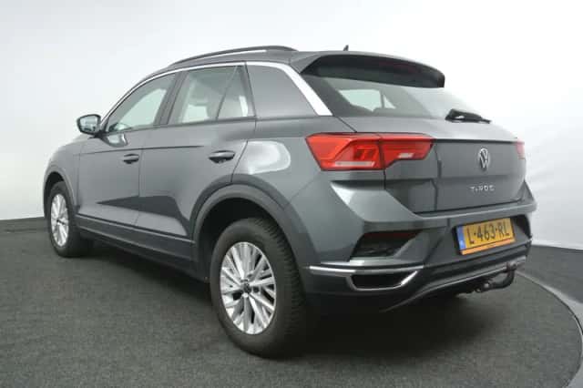 Volkswagen T-Roc (2021) thumbnail 6
