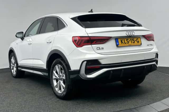Audi Q3 (2022) thumbnail 6