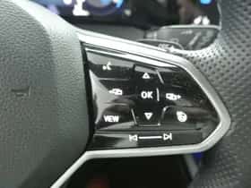Volkswagen Golf (2022) thumbnail 29