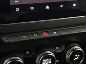 Renault Clio (2024) thumbnail 24