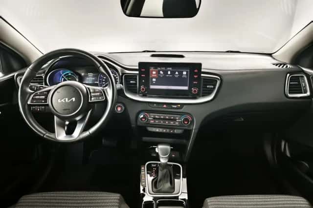 Kia Ceed Sportswagon (2023) thumbnail 3