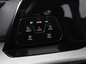 Volkswagen Golf (2022) thumbnail 31