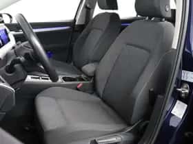 Volkswagen Golf (2022) thumbnail 7