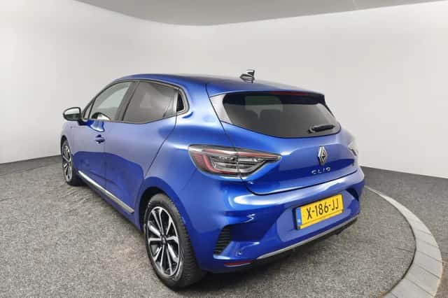 Renault Clio (2023) thumbnail 6