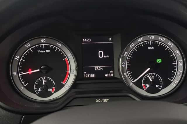 Škoda Octavia (2019) thumbnail 4