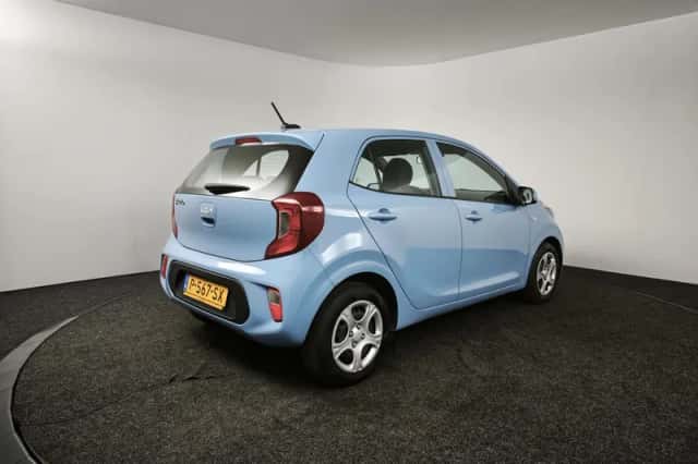 Kia Picanto (2022) thumbnail 2