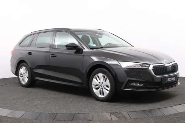 Škoda Octavia (2022) thumbnail 5
