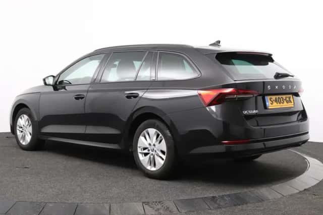 Škoda Octavia (2022) thumbnail 6
