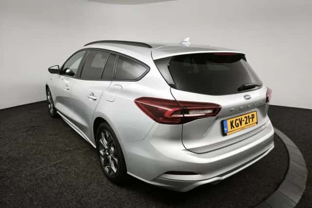 Ford Focus (2023) thumbnail 6