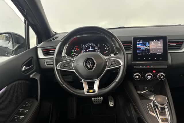 Renault Captur (2021) thumbnail 3