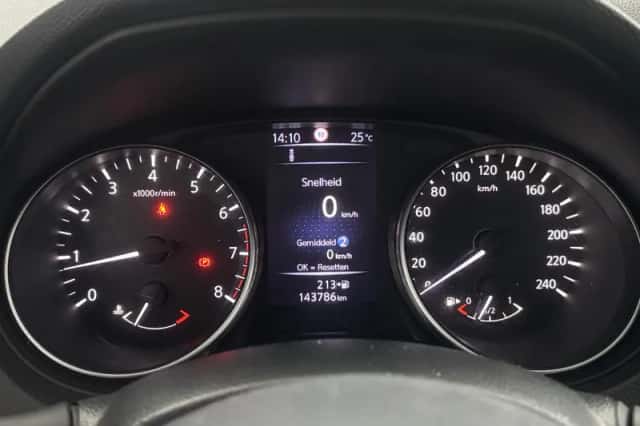 Nissan Qashqai (2018) thumbnail 4
