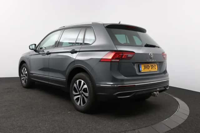 Volkswagen Tiguan (2023) thumbnail 6